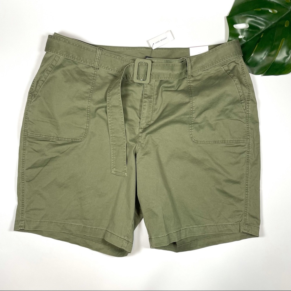 NWT Lane Bryant high rise green Bermudas Sz 24